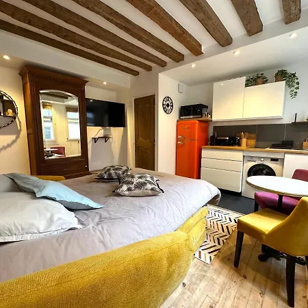 Mytripinparis - Fully Renovated Historical Appartamento Parigi